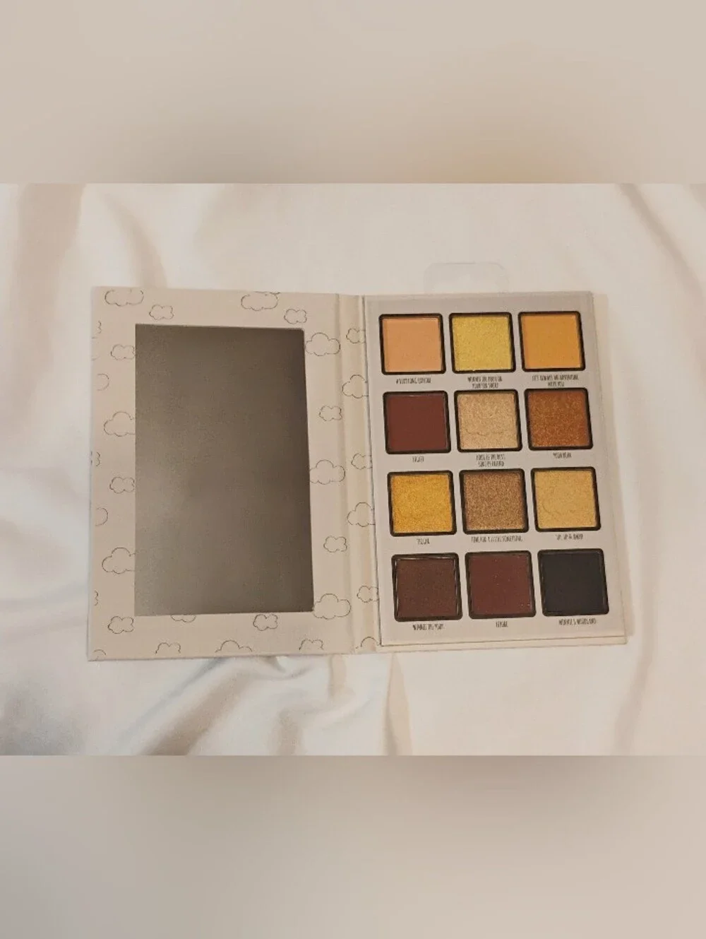 Disney Winnie the Pooh Gold Eyeshadow Palette